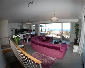 Green Villa Calheta - Image 3