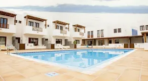 Comfy duplex in Puerto Calero - Image 4