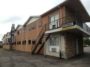 Knights Inn Kitchener - Image 2