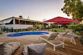 17 Ningaloo Street - Image 1