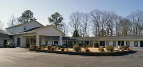American Inn & Suites - Image 2