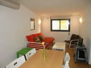 Deluxe City Center Apartment - Image 3