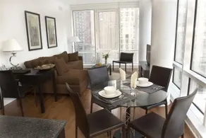 Deluxe Midtown Suites - Image 3