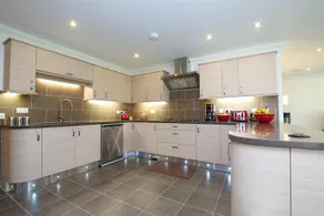 Greenlees Lodge - Image 2