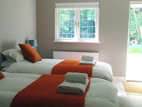 Garden Cottage Bed and Breakfast - Image 4