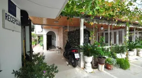 Studio avec barbecue et piscine privée - Image 3