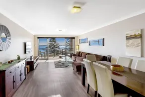 Sundeck, Unit 8/51 Ronald Avenue - Image 4