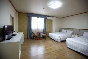 New Island Tourist Hotel - Image 4