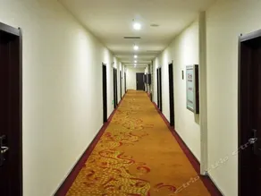 No. 18 Comfort Hotel - Image 4
