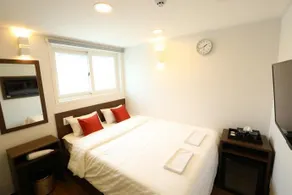 Running Man Hostel - Image 2