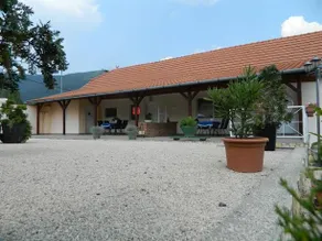 Happy Holiday Home - Image 2