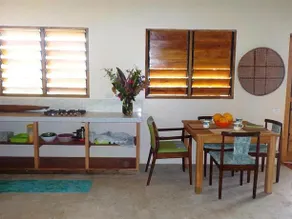 Beachcomber Cottage Port Vila - Image 4