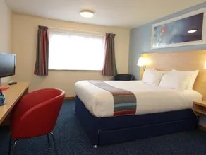 Travelodge Oldham - Image 4