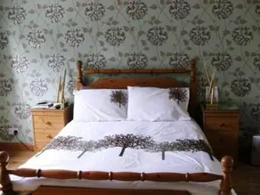 Acer Guest House - Image 3