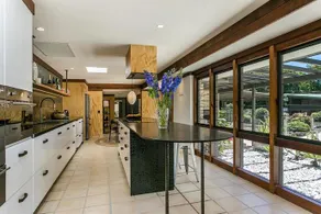 PTs Resort Style Luxury - Image 2