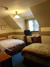 Ashdon Guest House - Image 5