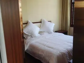YINGYUELOU HOTEL - Image 4