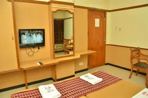 Hotel Aryaas Residence - Image 4