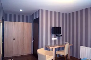 Edelweiss Hotel - Image 2