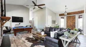 4227 North 68th Street Home 5 Bedrooms 4.5 Bathrooms Home - Image 3