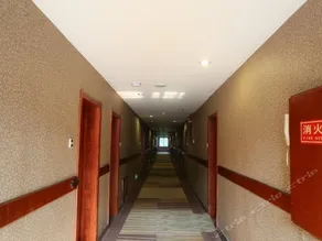 Xinluo Business Hotel - Image 4