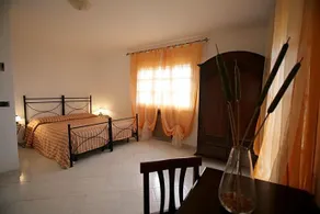 Casa Galez Bed & Breakfast - Image 2