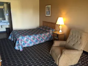 Budget Inn - Image 2