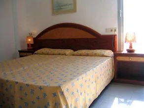 SES GAVINES APTS. - Image 3