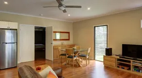 Cockatoo Hideaway - Image 5