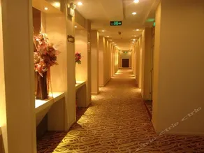 Yurong Shanzhuang Hotel - Image 4