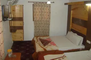 Hotel Sara - Image 2