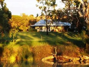 Portee Station Suites Blanche Town - Image 2
