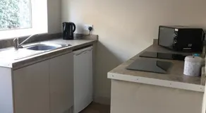 Linden Tree Holiday Apartments - Image 4
