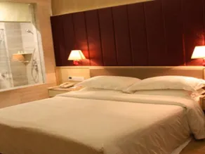Paragon Holiday Hotel - Image 2