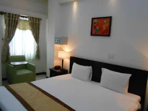Green Suites Hotel - Image 2