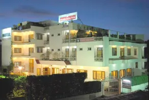 Oyo 4553 Hotel Chandra Pushp Palace - Image 3