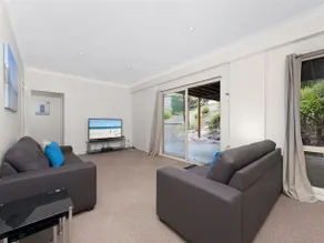 Squire Street 53 Ripple Cove Downstairs - Image 2
