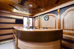 Unique by OYO Rooms - Image 2