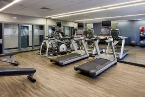 Newark Airport Hotel - Image 3