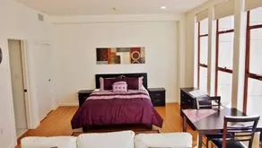 Hollywood View Apartment by Ginosi - Image 5