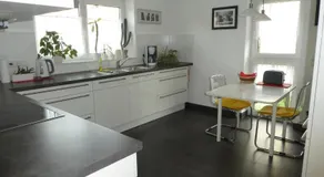 großzugige,zetrumsnahe Wohnung - Image 5