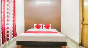 Hotel Kalyug Palace by OYO Rooms - Image 5