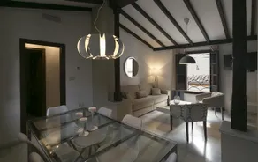 Granada Suites - Image 2