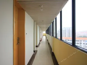 Yi Jing Xuan Hotel - Image 2
