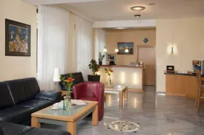 Dongfeng Boutique Quadrangle Courtyard Resort Hotel - Image 3