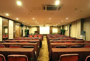 July Plaza International Hotel - Image 4
