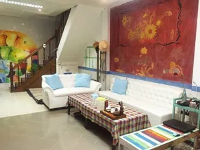 That Summer Rainbow Hostel Bangkok - Image 3