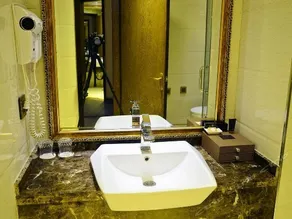 YAN CHUAN HOTEL - Image 5