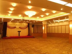 Eastern Light International Qingdao - Image 5