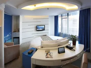 Aishe Arts Hotel - Image 4